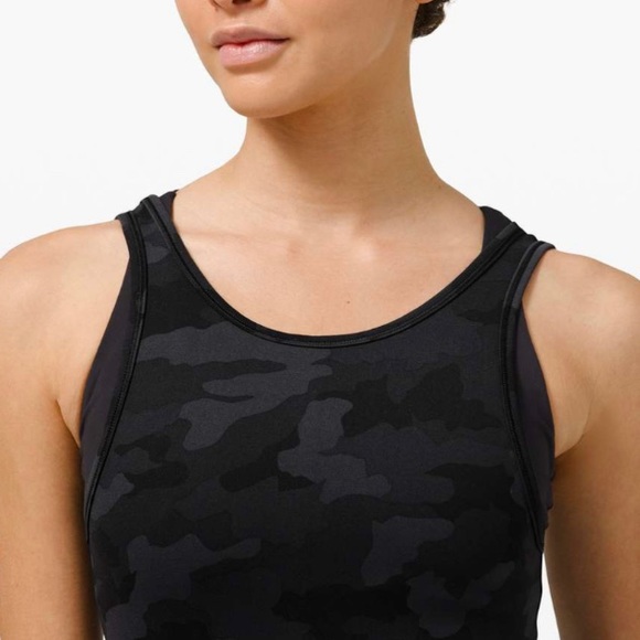 Lululemon BNWT Power Pivot Tank *Everlux camo coal - Picture 4 of 7